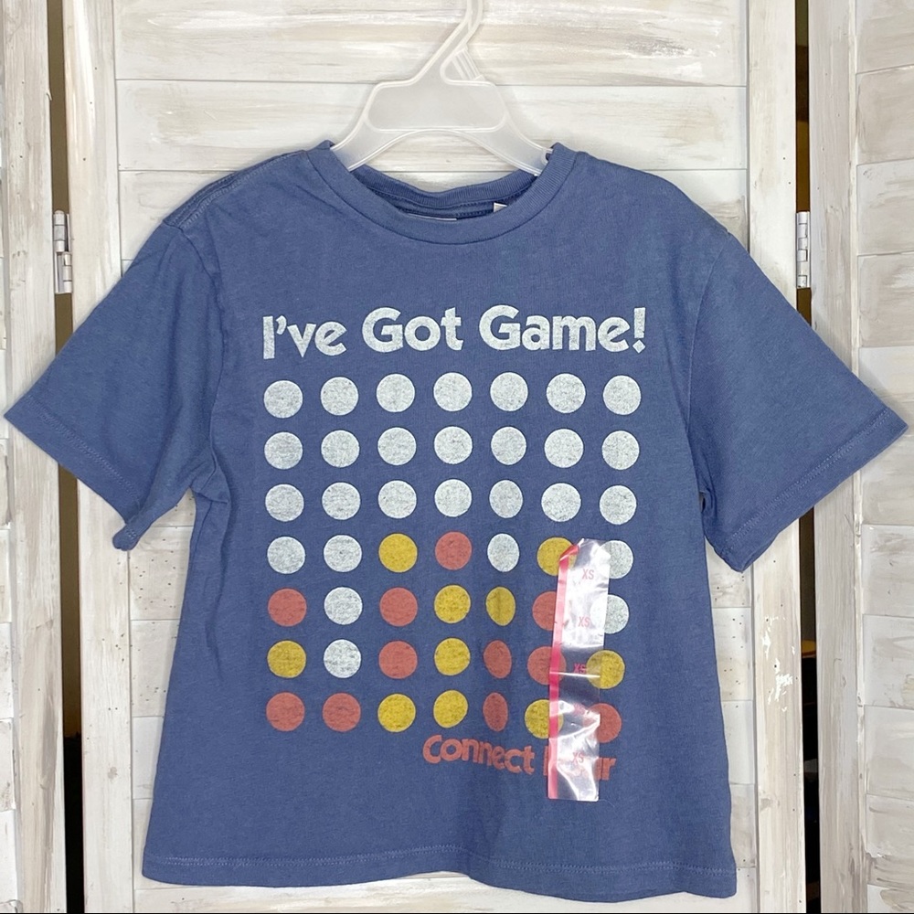 Connect Four Board game tee unisex kids blue t-shirt Junk Food size XS NWT